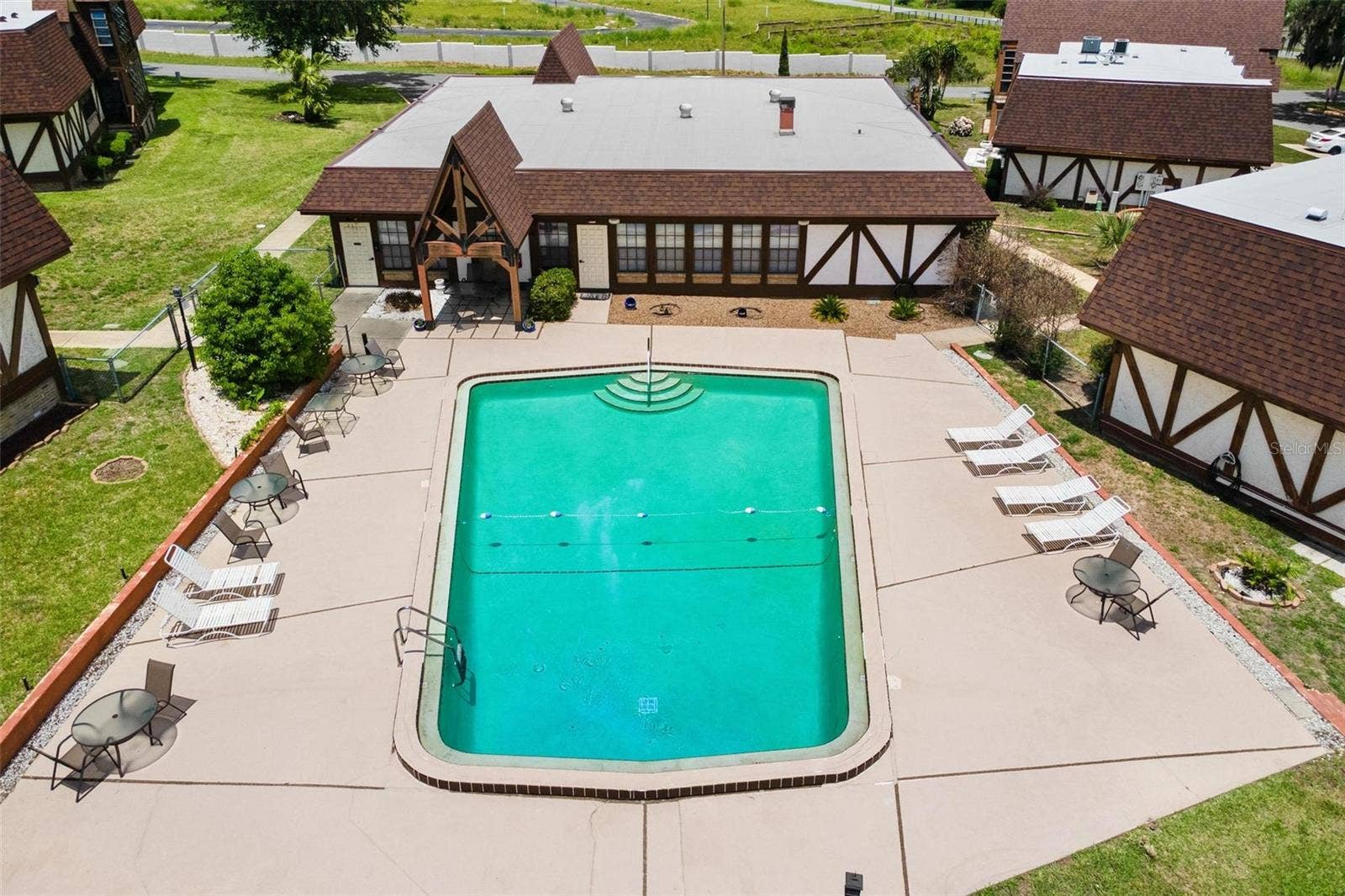 500 NEWELL HILL ROAD, #108D, Leesburg, FL 34748 COMMUNITY POOL