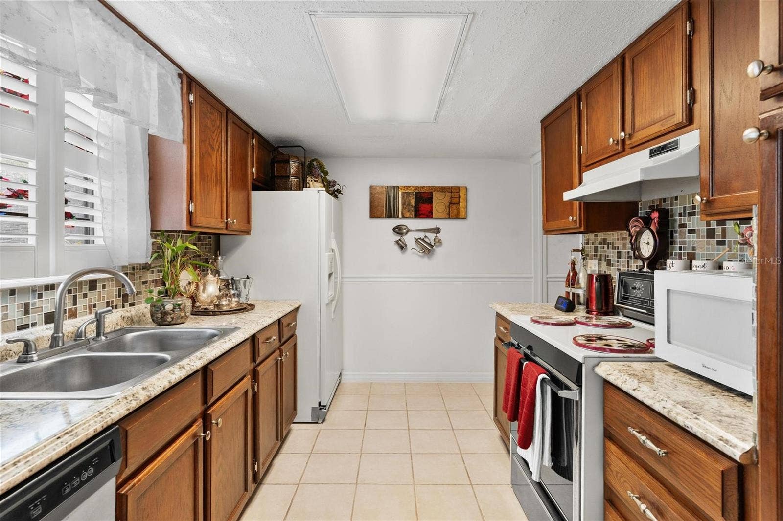 500 NEWELL HILL ROAD, #108D, Leesburg, FL 34748 KITCHEN