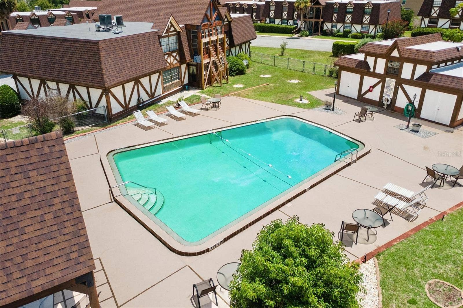 500 NEWELL HILL ROAD, #108D, Leesburg, FL 34748 COMMUNITY POOL