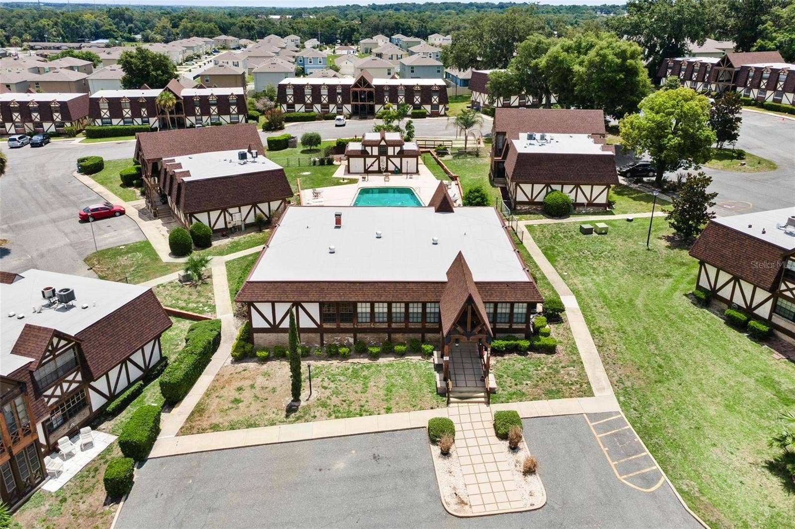 500 NEWELL HILL ROAD, #108D, Leesburg, FL 34748 CLUBHOUSE