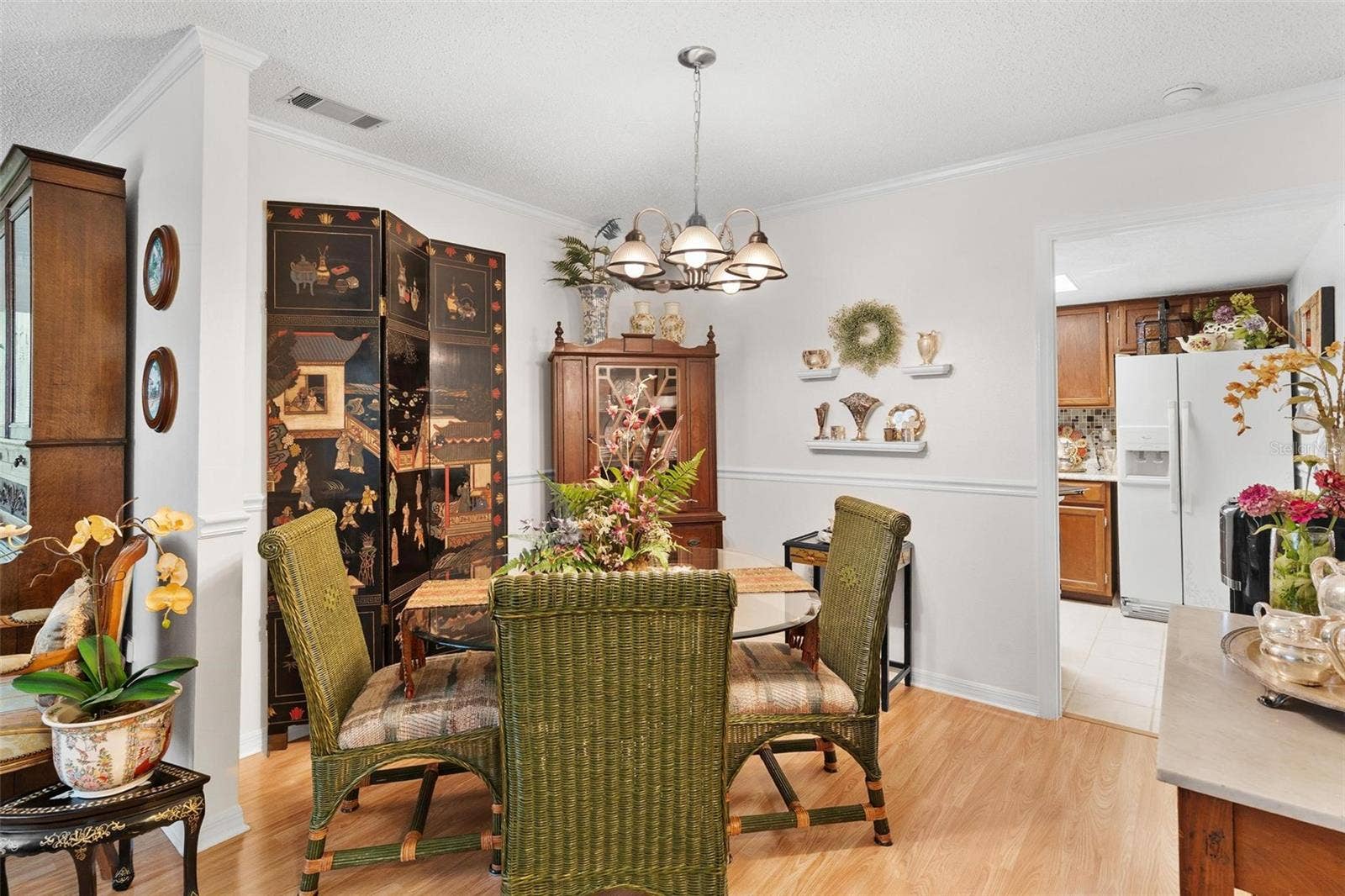 500 NEWELL HILL ROAD, #108D, Leesburg, FL 34748 DINING AREA
