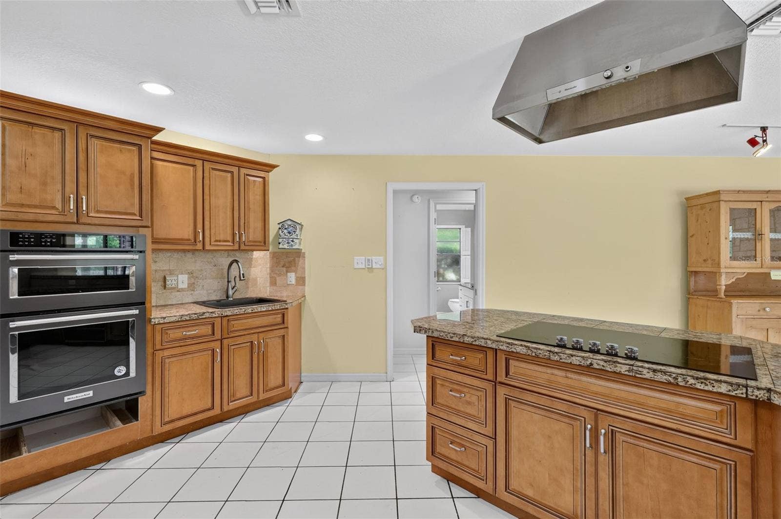 2085 SUSSEX DRIVE, Mount Dora, FL 32757 2085 SUSSEX DRIVE, Mount Dora, FL 32757