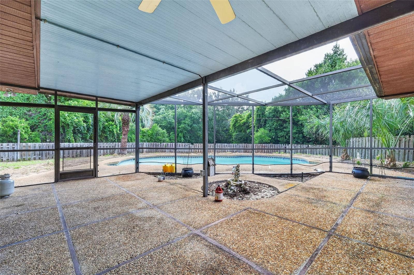 2085 SUSSEX DRIVE, Mount Dora, FL 32757 Screened-In Lanai