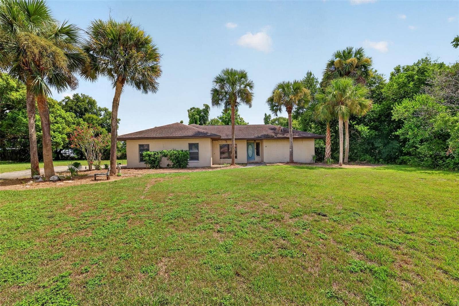 2085 SUSSEX DRIVE, Mount Dora, FL 32757 2085 SUSSEX DRIVE, Mount Dora, FL 32757