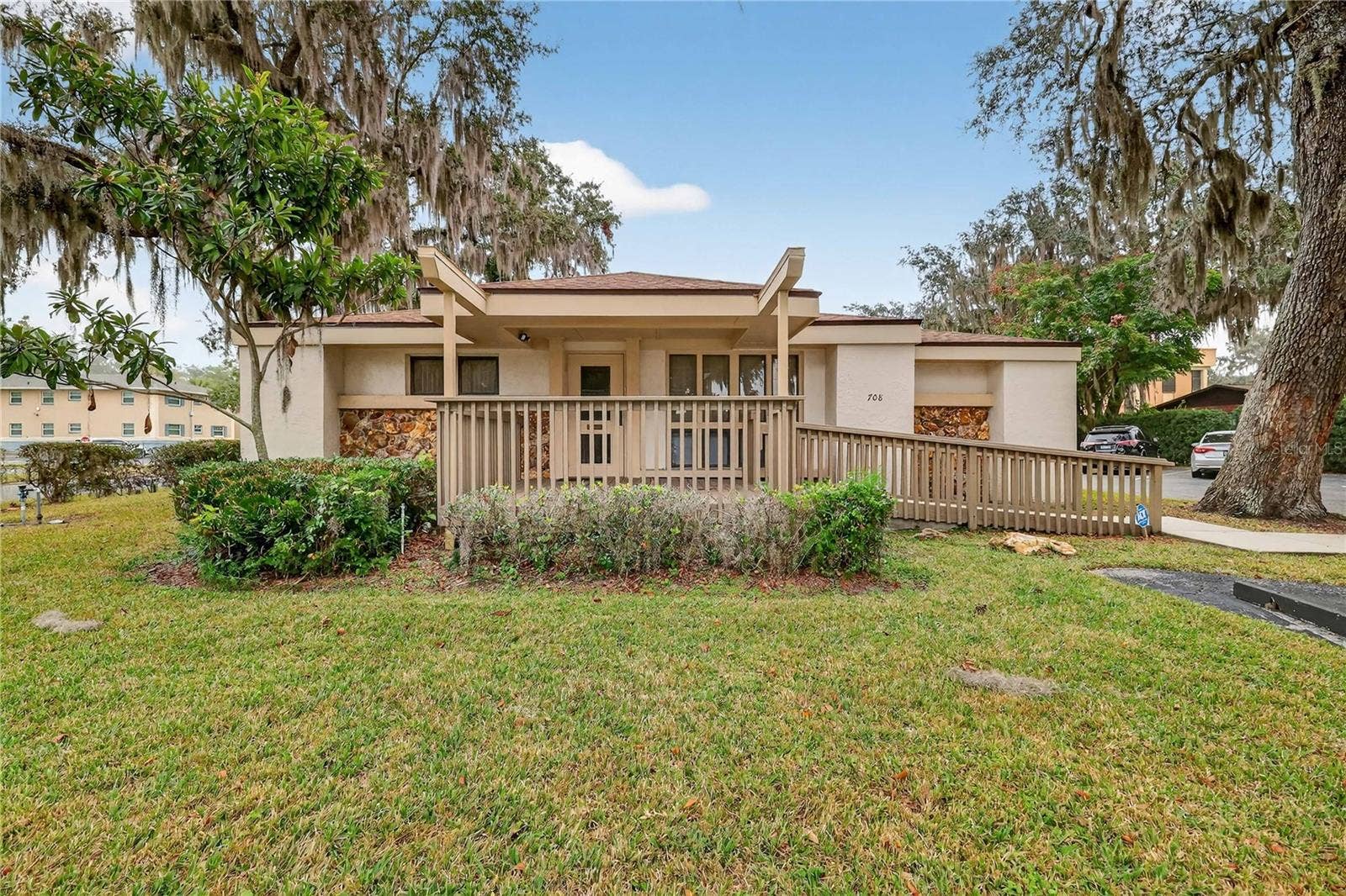 708 LEE STREET, Leesburg, FL 34748 708 LEE STREET, Leesburg, FL 34748