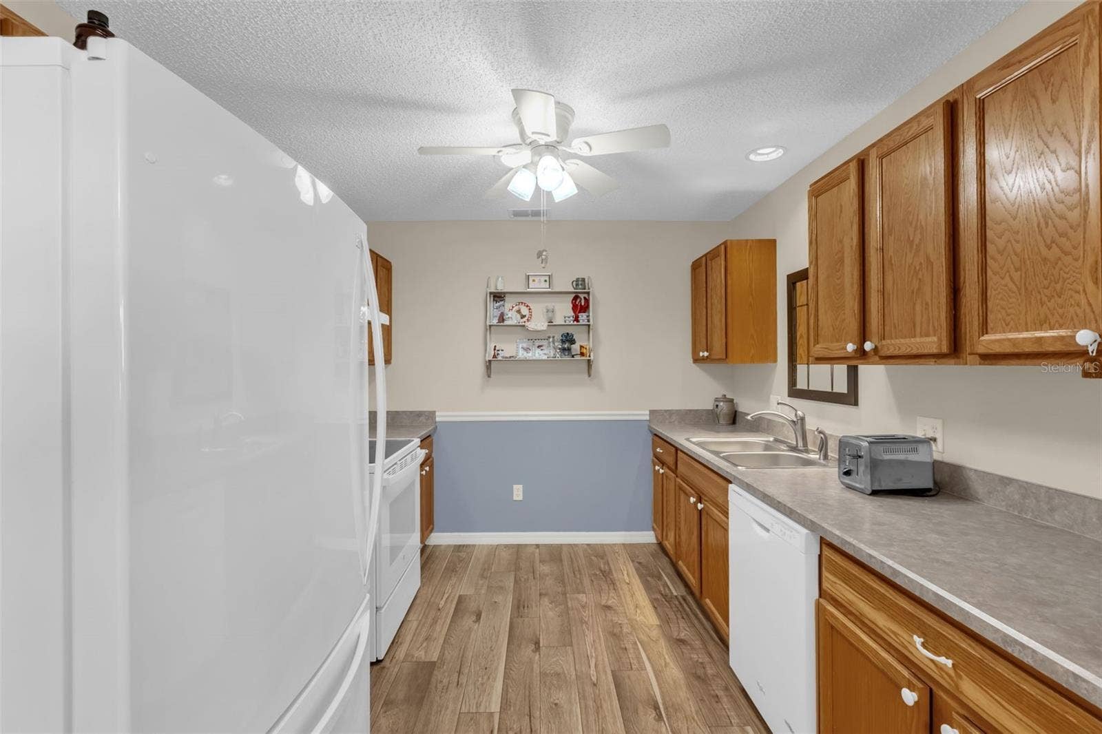 1707 GOMEZ PLACE, The Villages, FL 32162 1707 GOMEZ PLACE, The Villages, FL 32162