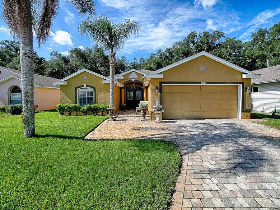 Property photo for 830 OLD OAKS LANE, Leesburg, FL