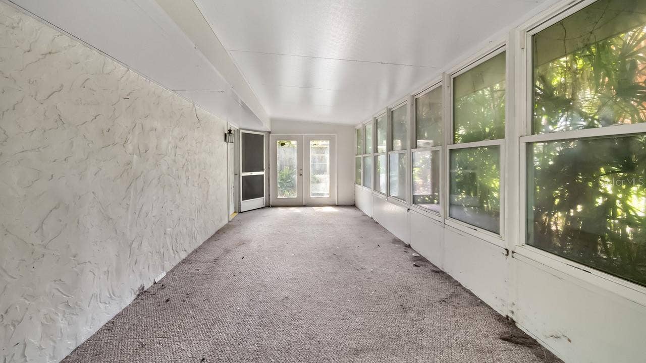 127 E LAUREL AVENUE, Howey In The Hills, FL 34737 127 E LAUREL AVENUE, Howey In The Hills, FL 34737
