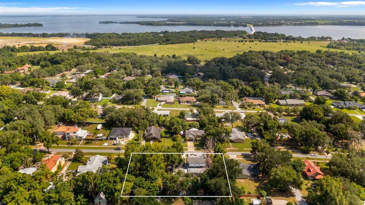 127 E LAUREL AVENUE, Howey In The Hills, FL 34737 127 E LAUREL AVENUE, Howey In The Hills, FL 34737
