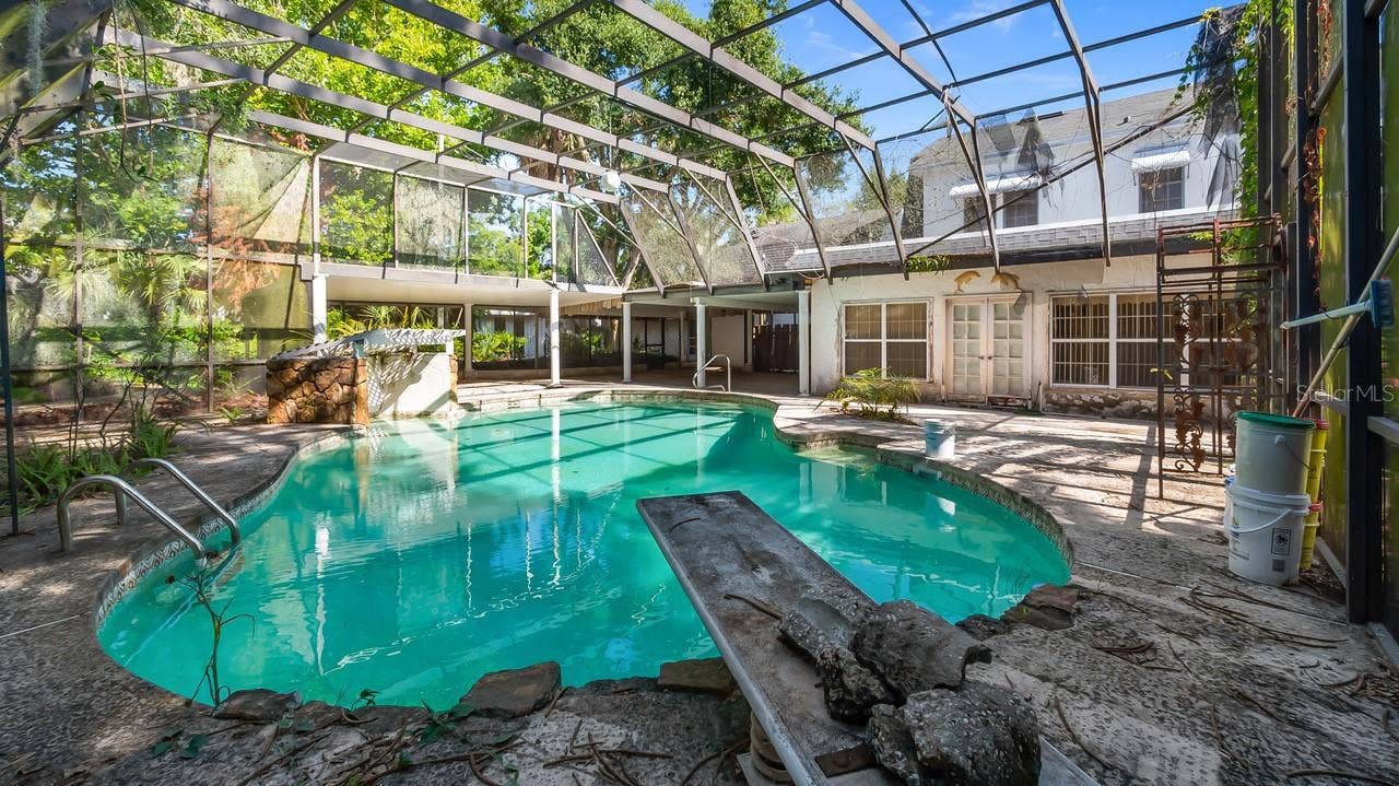 127 E LAUREL AVENUE, Howey In The Hills, FL 34737 127 E LAUREL AVENUE, Howey In The Hills, FL 34737