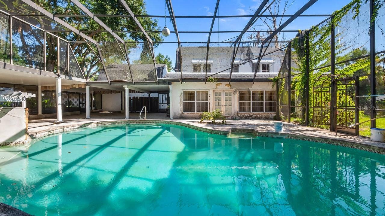 127 E LAUREL AVENUE, Howey In The Hills, FL 34737 127 E LAUREL AVENUE, Howey In The Hills, FL 34737