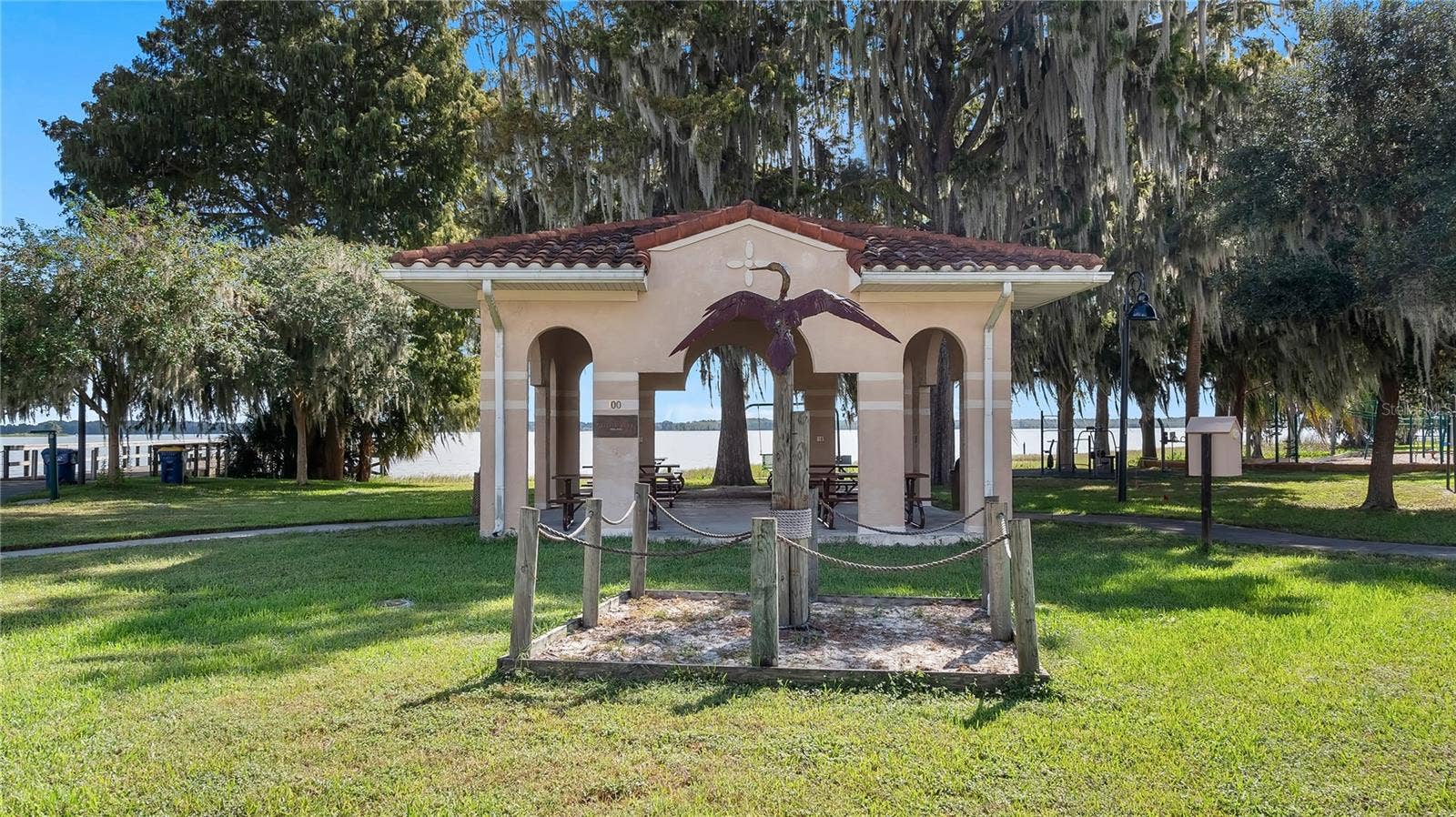 127 E LAUREL AVENUE, Howey In The Hills, FL 34737 127 E LAUREL AVENUE, Howey In The Hills, FL 34737