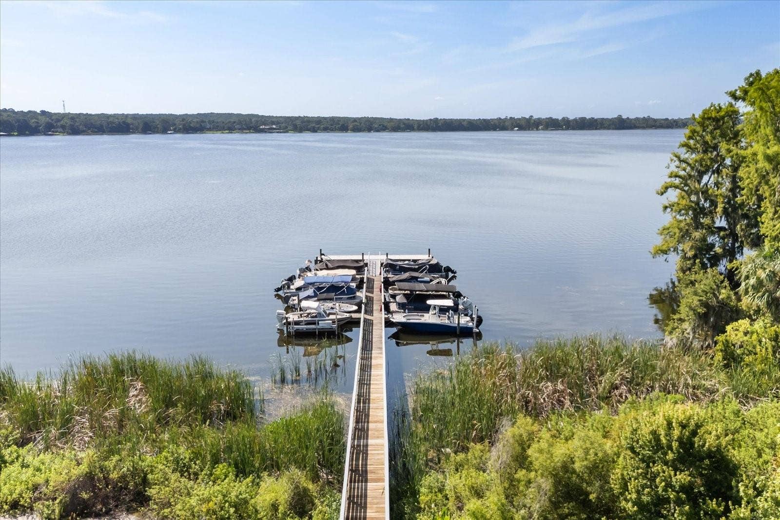 DIGC Boat Slips on Lake Beauclair