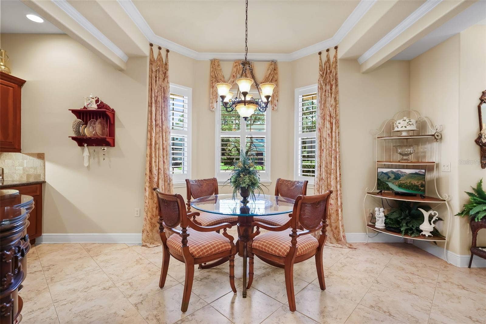 Breakfast nook