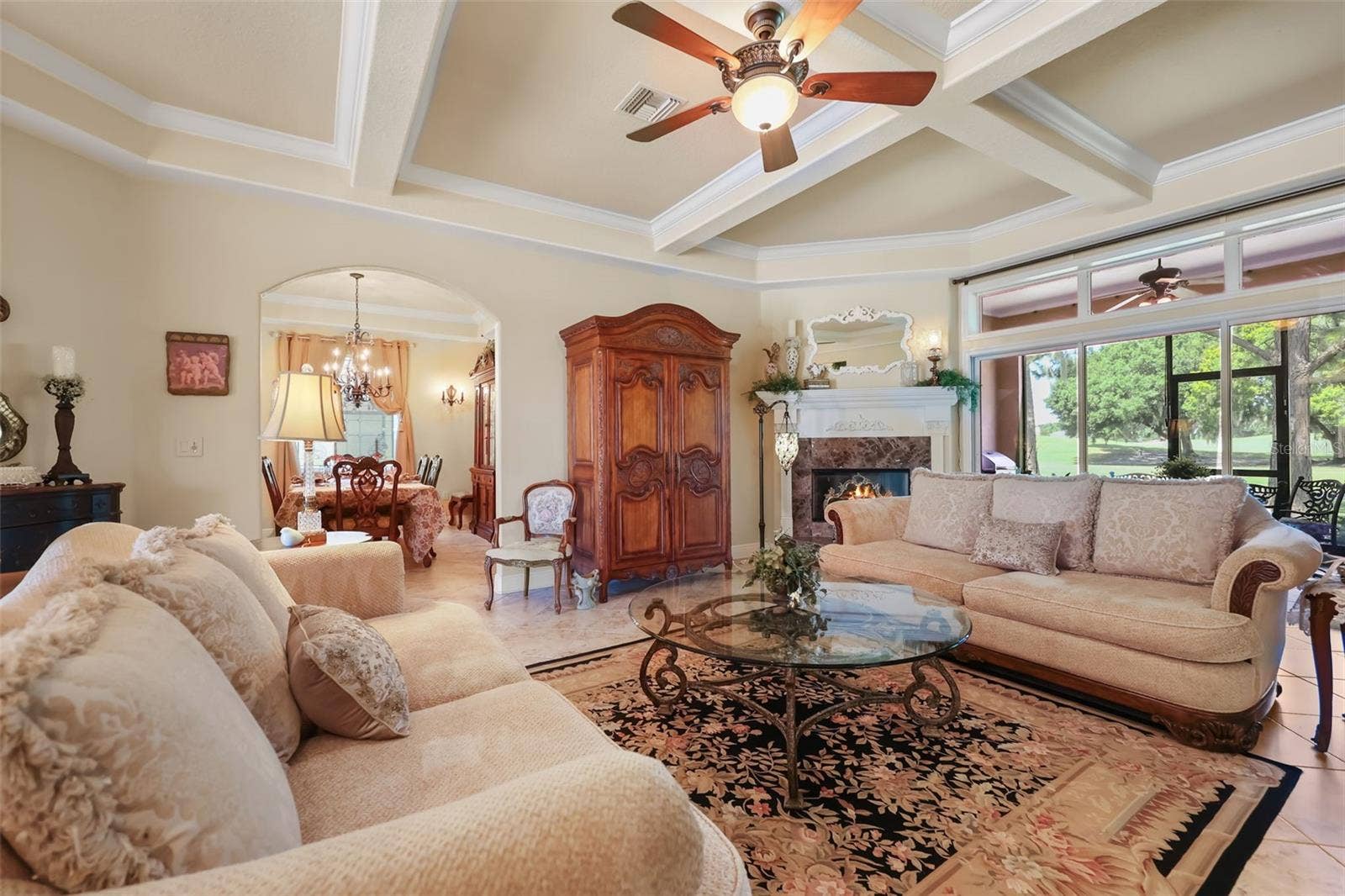 Living room, Dining room, Lanai
