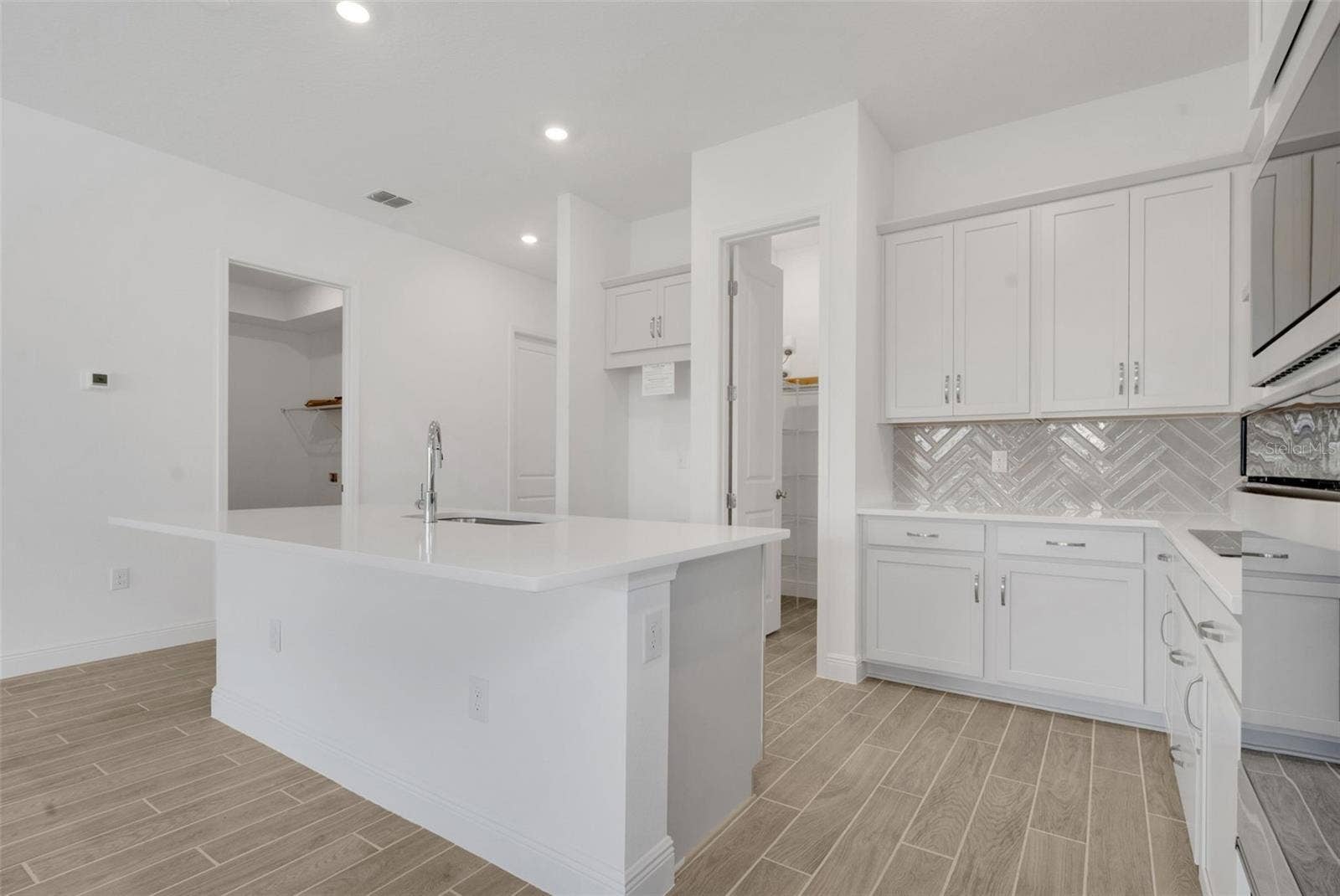 2984 GARDEN TRAIL BEND, St Cloud, FL 34771 2984 GARDEN TRAIL BEND, St Cloud, FL 34771