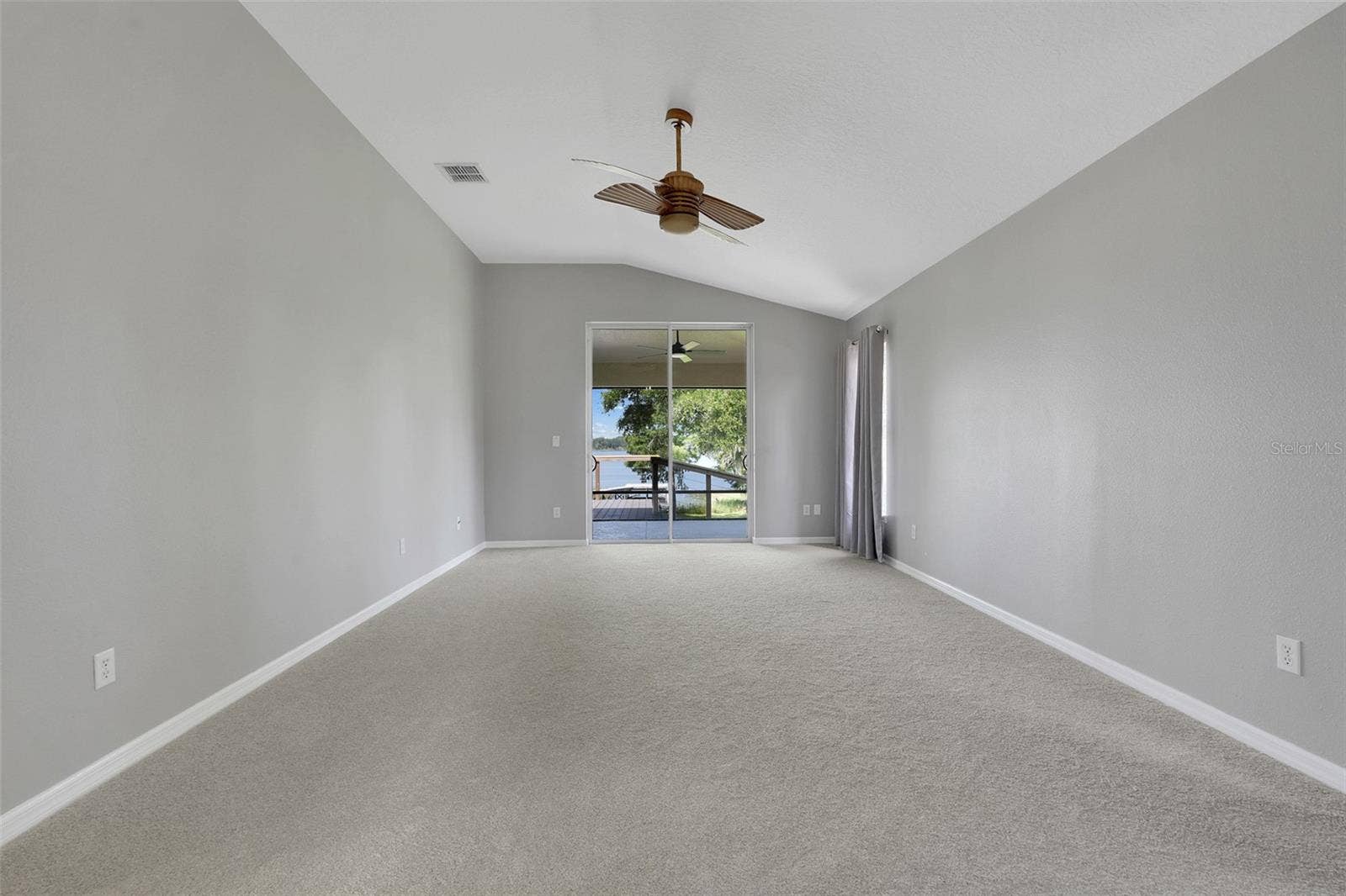 18233 ROSE STREET, Groveland, FL 34736