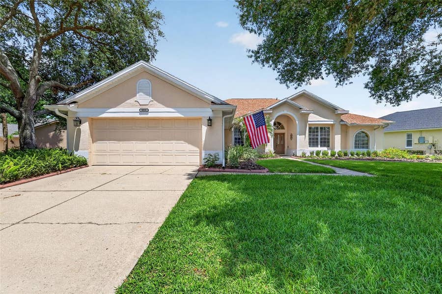 Property photo for 8059 LAUREL RIDGE DRIVE, Mount Dora, FL
