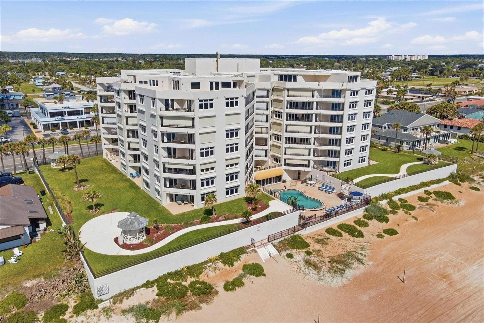 395 S ATLANTIC AVENUE, #402, Ormond Beach, FL 32176 Welcome to TideFalls. A Beautiful well maintained condomium community directly on Ormond Beach.
