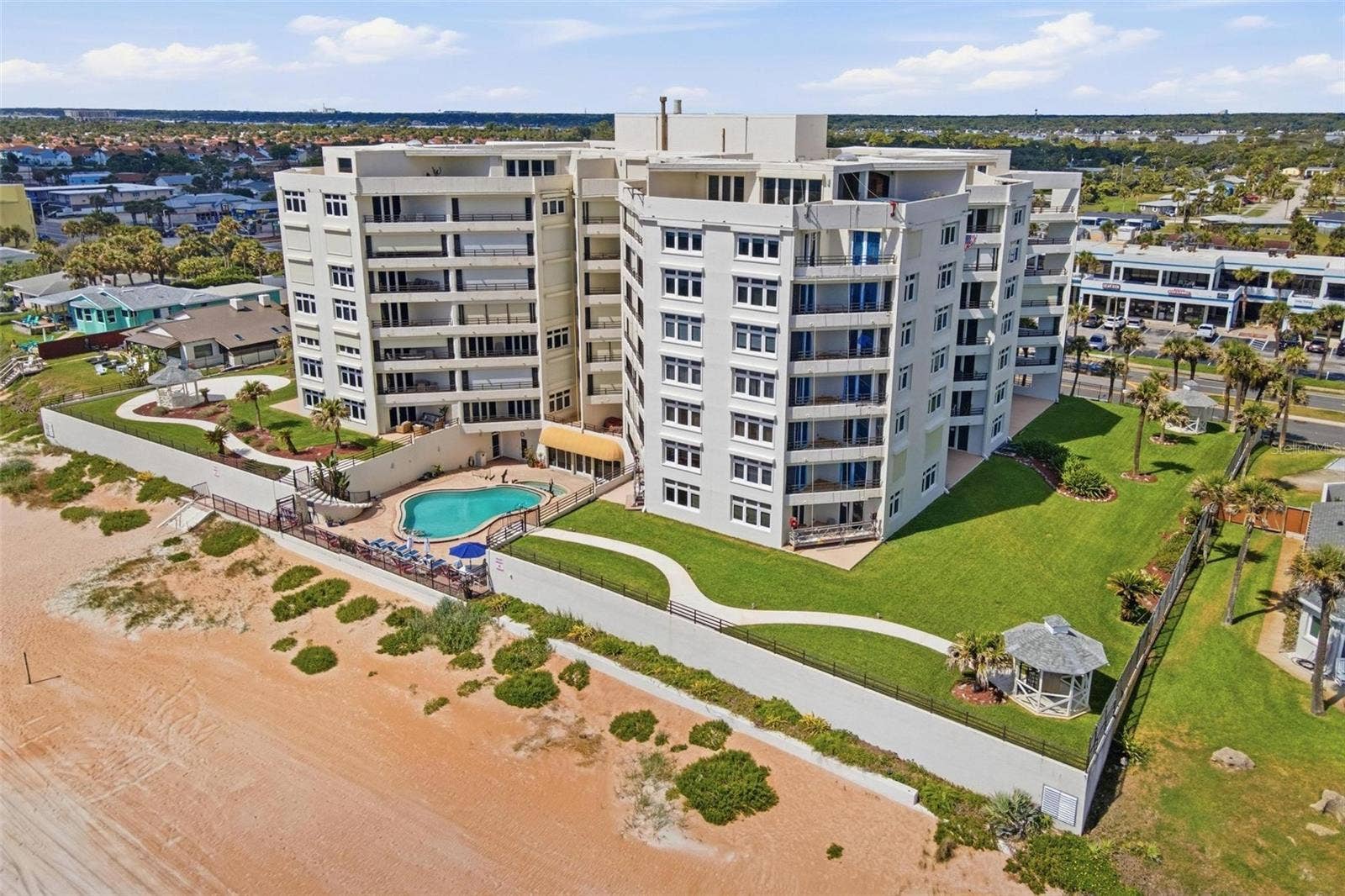 395 S ATLANTIC AVENUE, #402, Ormond Beach, FL 32176 Welcome to TideFalls. A Beautiful well maintained condomium community directly on Ormond Beach.