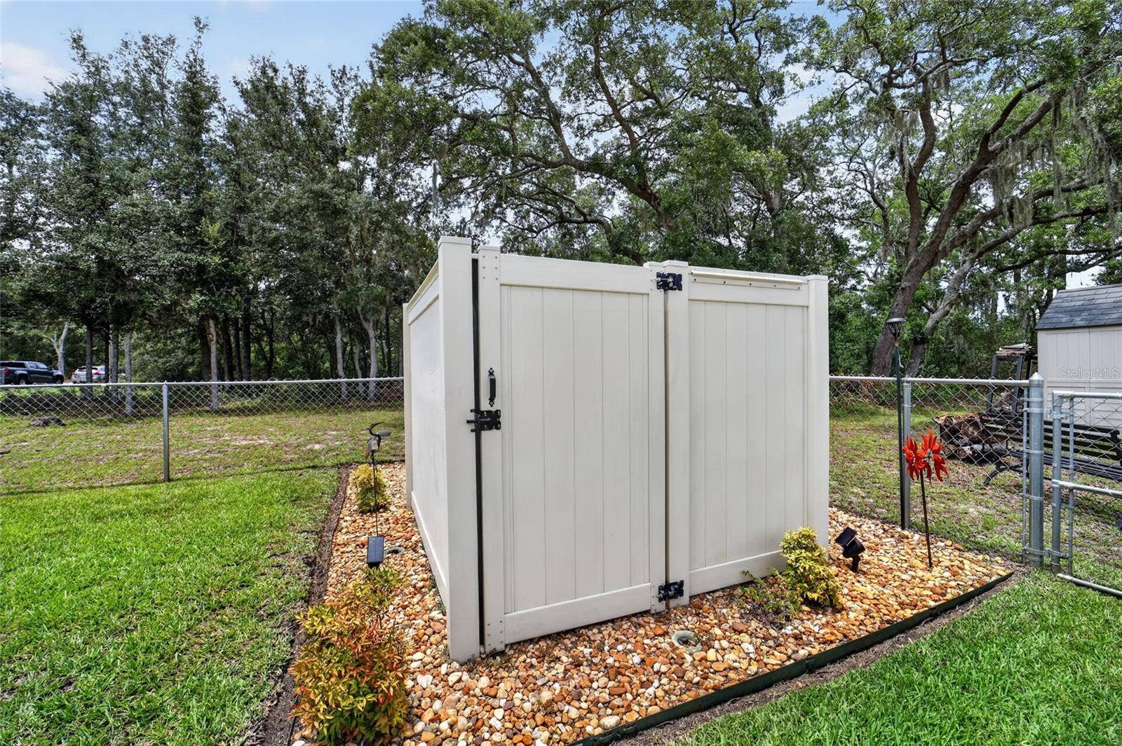 16364 SE 89TH TERRACE, Summerfield, FL 34491 Shed protecting well