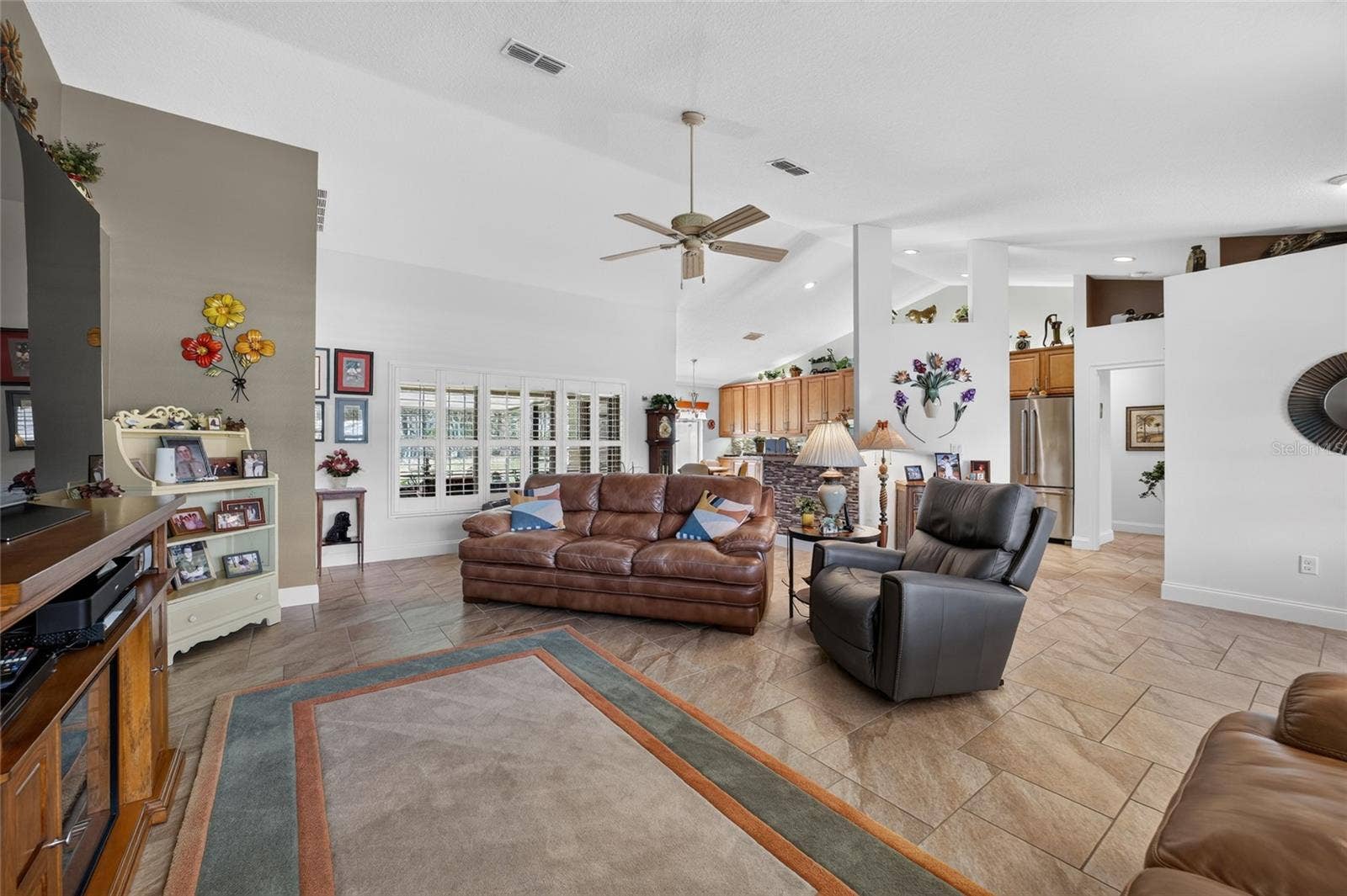 16364 SE 89TH TERRACE, Summerfield, FL 34491 Livingroom