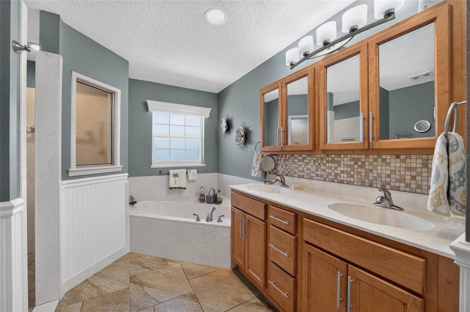 16364 SE 89TH TERRACE, Summerfield, FL 34491 Primary Bathroom