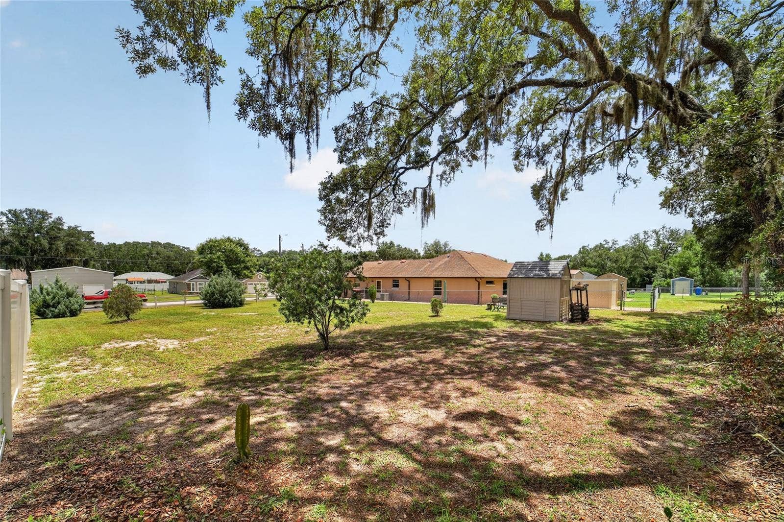 16364 SE 89TH TERRACE, Summerfield, FL 34491 Extra lot from opposite corner toward house and street