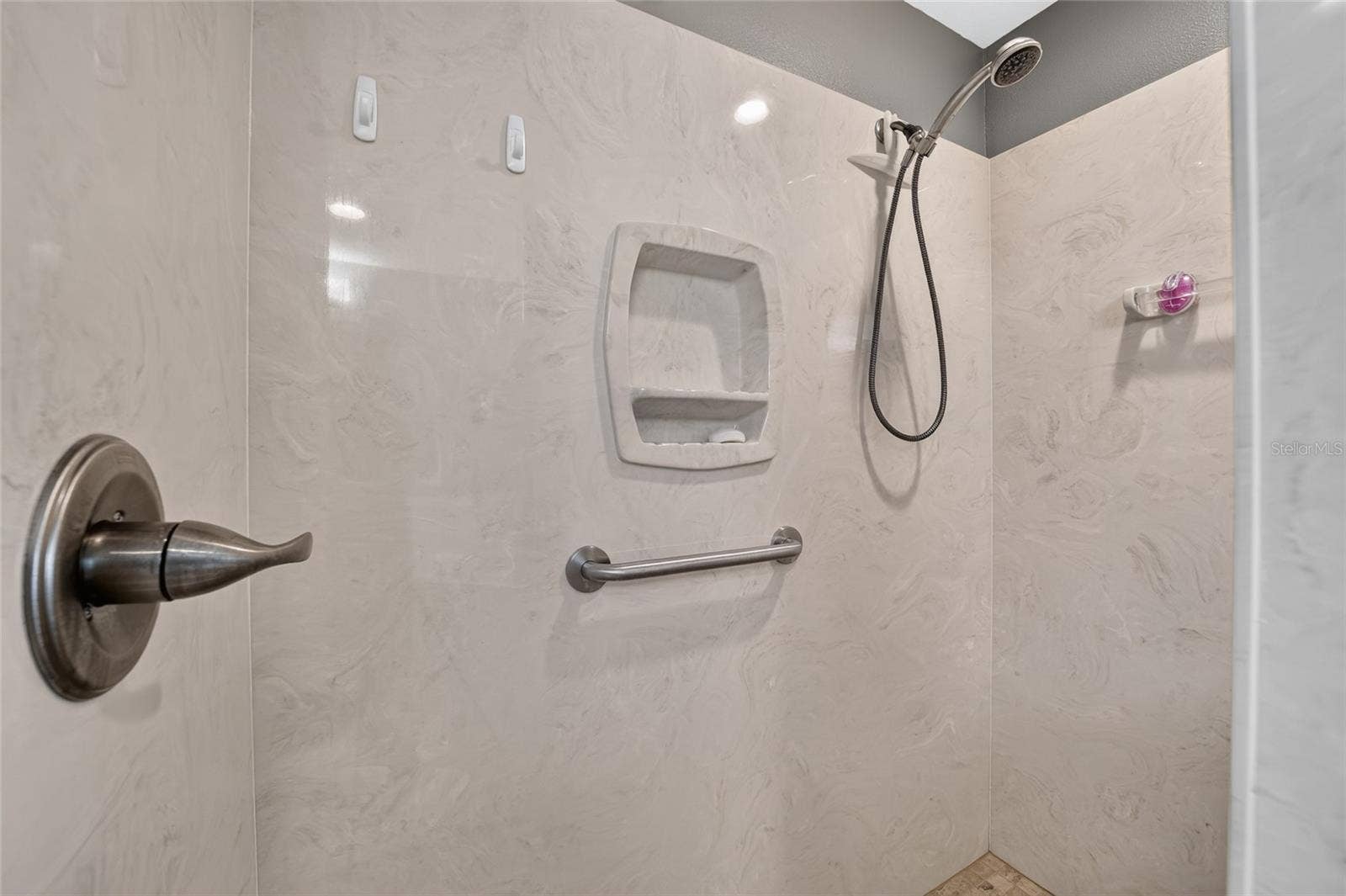 16364 SE 89TH TERRACE, Summerfield, FL 34491 Primary en-suite's shower