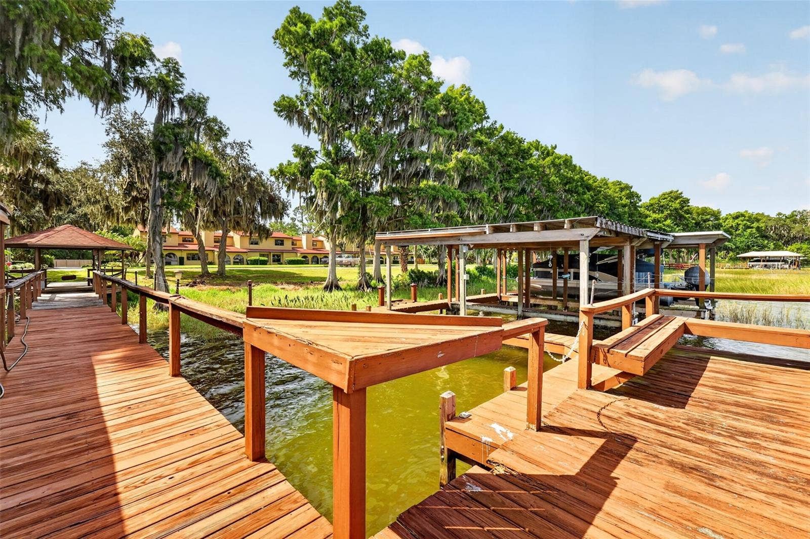 1111 LAKESHORE DRIVE, #C3, Eustis, FL 32726 1111 LAKESHORE DRIVE, #C3, Eustis, FL 32726