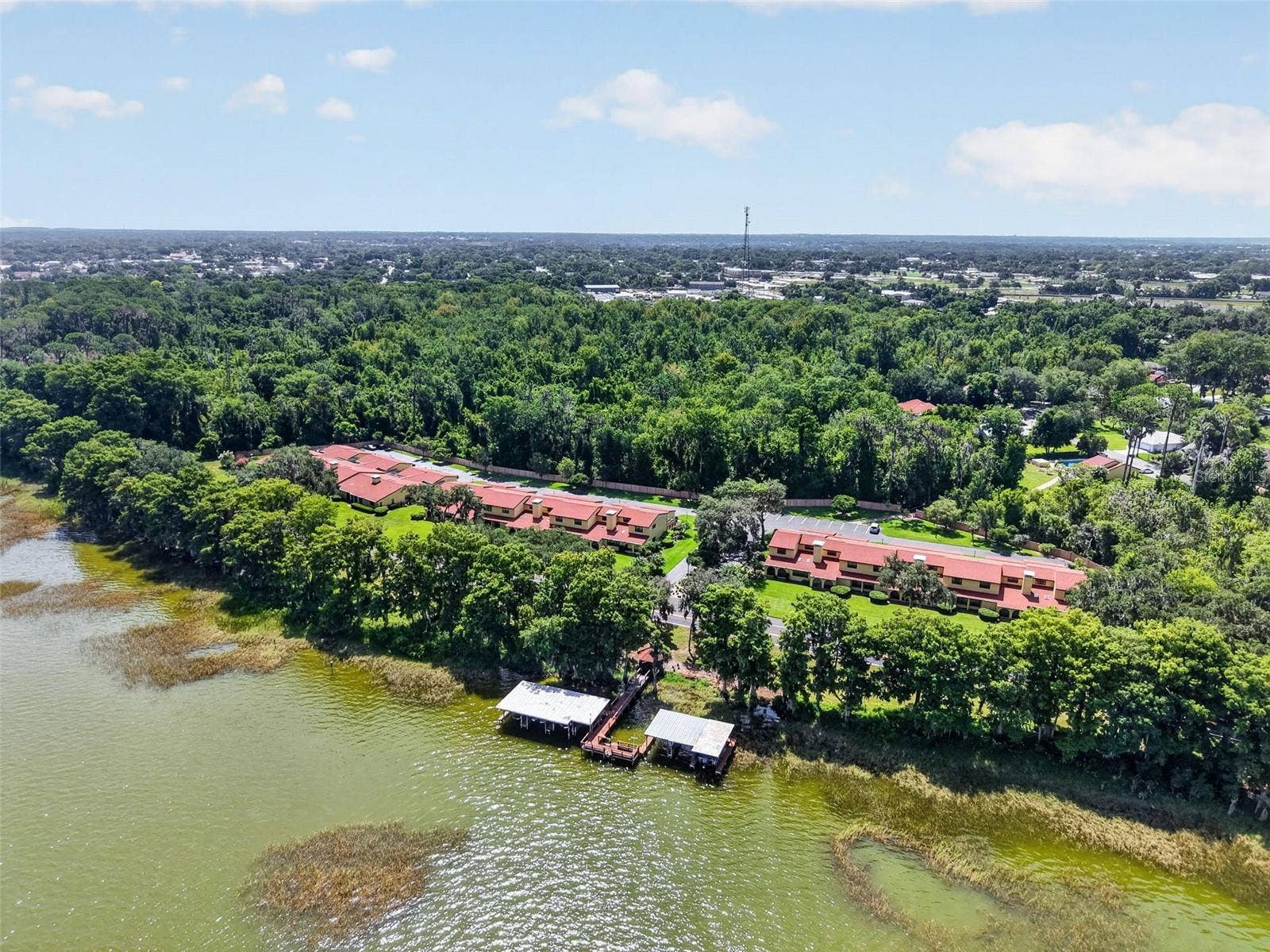1111 LAKESHORE DRIVE, #C3, Eustis, FL 32726 1111 LAKESHORE DRIVE, #C3, Eustis, FL 32726
