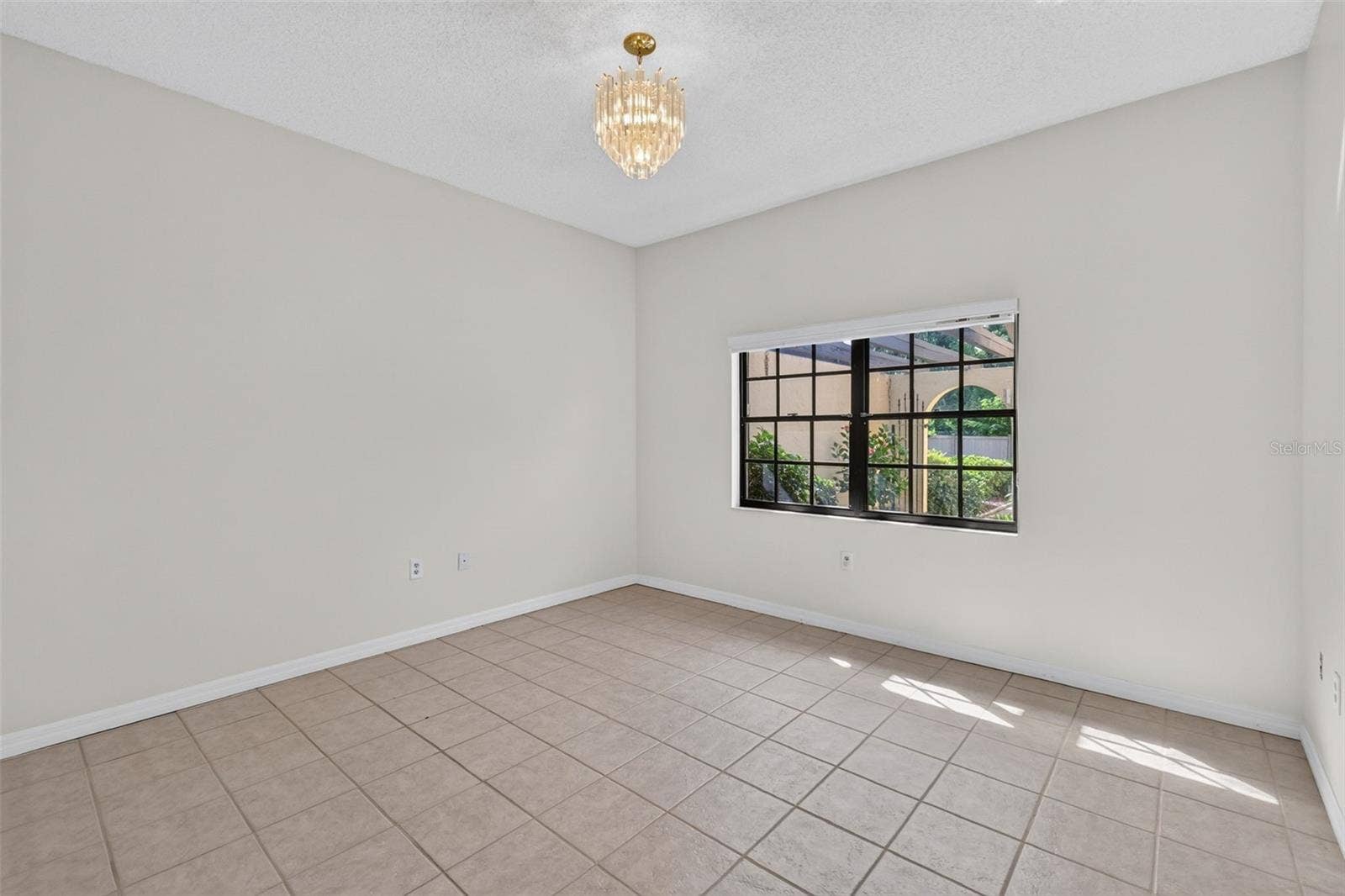 1111 LAKESHORE DRIVE, #C3, Eustis, FL 32726 1111 LAKESHORE DRIVE, #C3, Eustis, FL 32726