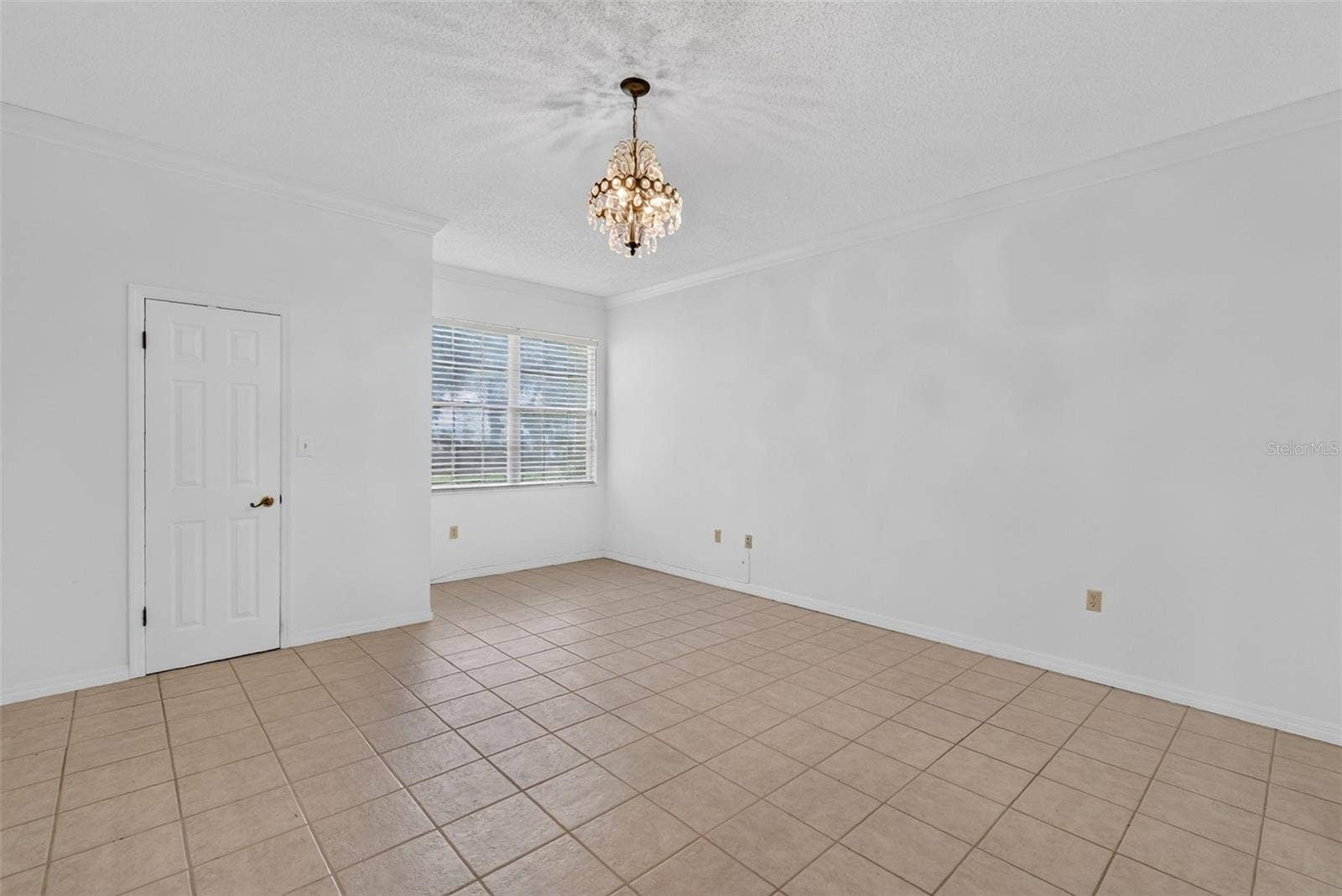 1111 LAKESHORE DRIVE, #C3, Eustis, FL 32726 1111 LAKESHORE DRIVE, #C3, Eustis, FL 32726