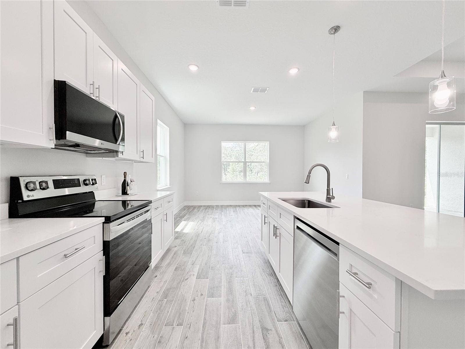 30280 W BLUEBELL AVENUE, Eustis, FL 32736