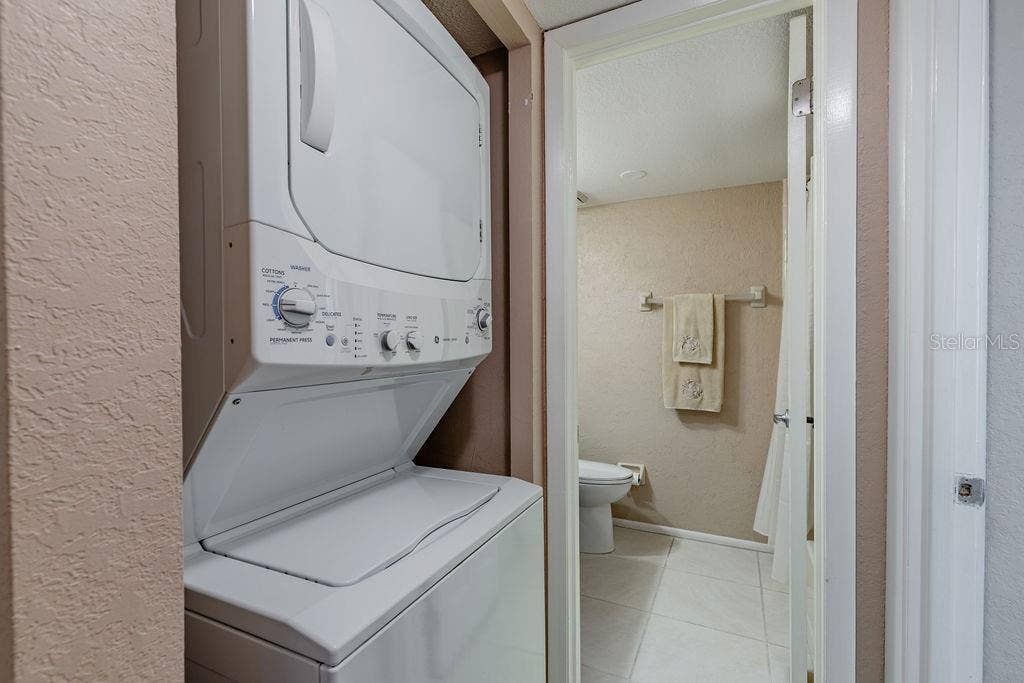 1068 LOTUS PARKWAY, #813, Altamonte Springs, FL 32714 Washer and Dryer closet