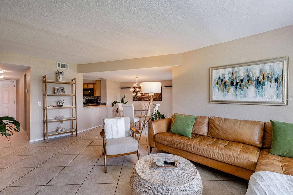 1068 LOTUS PARKWAY, #813, Altamonte Springs, FL 32714 Living room