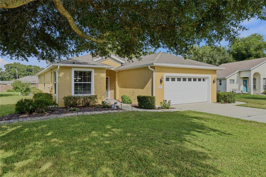Property photo for 81 TWIN LAKE CIR, Umatilla, FL