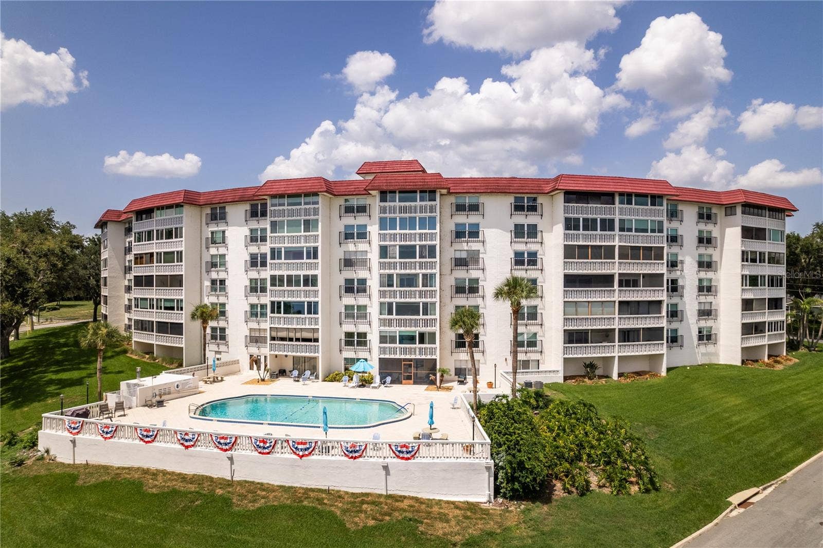 601 N MCDONALD STREET, #310, Mount Dora, FL 32757 Welcome Home!