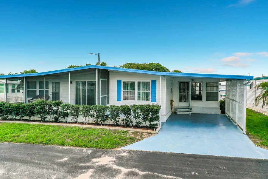 Property photo for 176 SUNSET DRIVE, Leesburg, FL