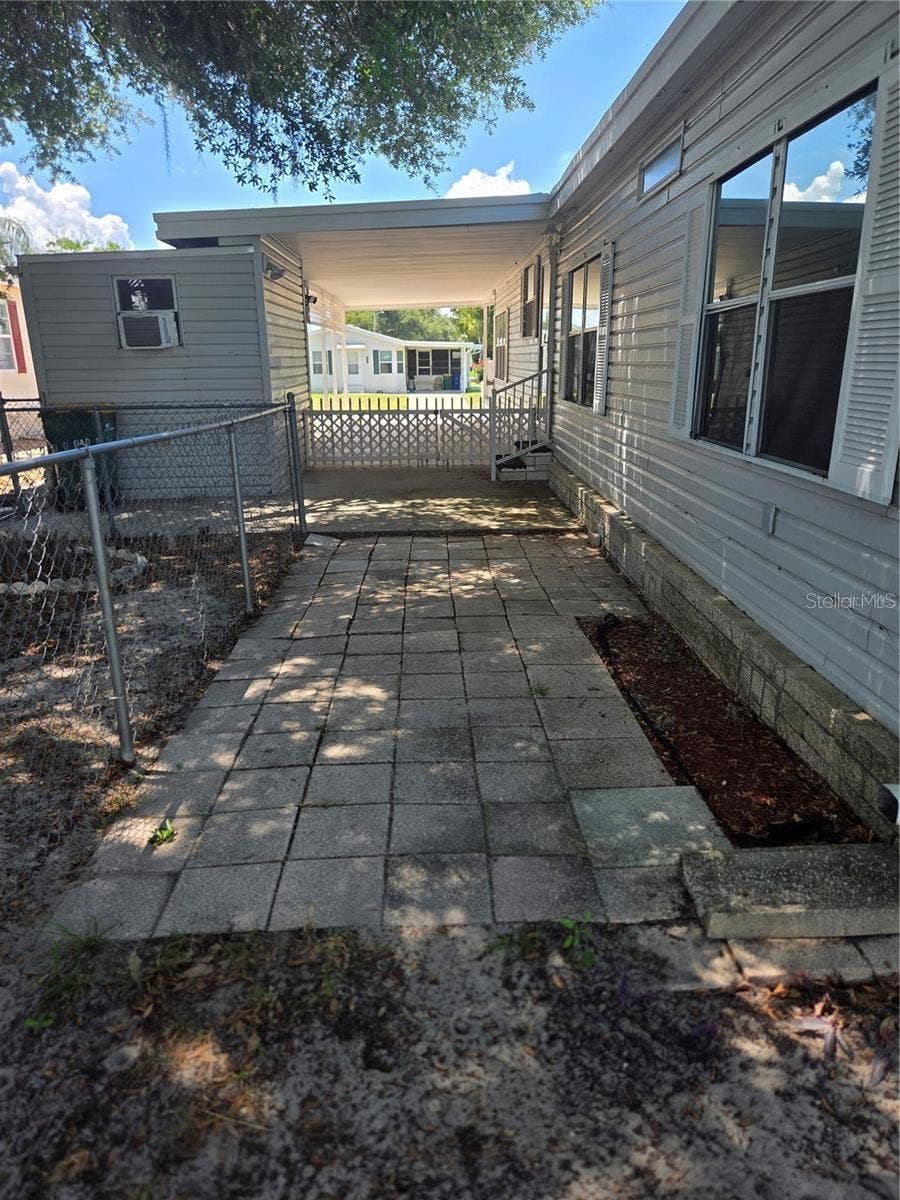 3224 MANATEE ROAD, Tavares, FL 32778 3224 MANATEE ROAD, Tavares, FL 32778