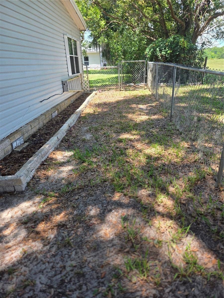 3224 MANATEE ROAD, Tavares, FL 32778 3224 MANATEE ROAD, Tavares, FL 32778
