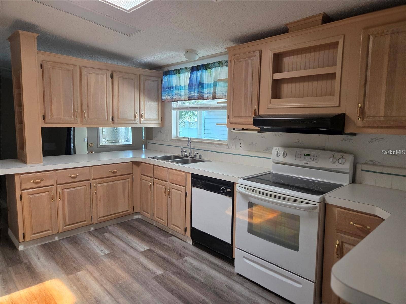 3224 MANATEE ROAD, Tavares, FL 32778 3224 MANATEE ROAD, Tavares, FL 32778