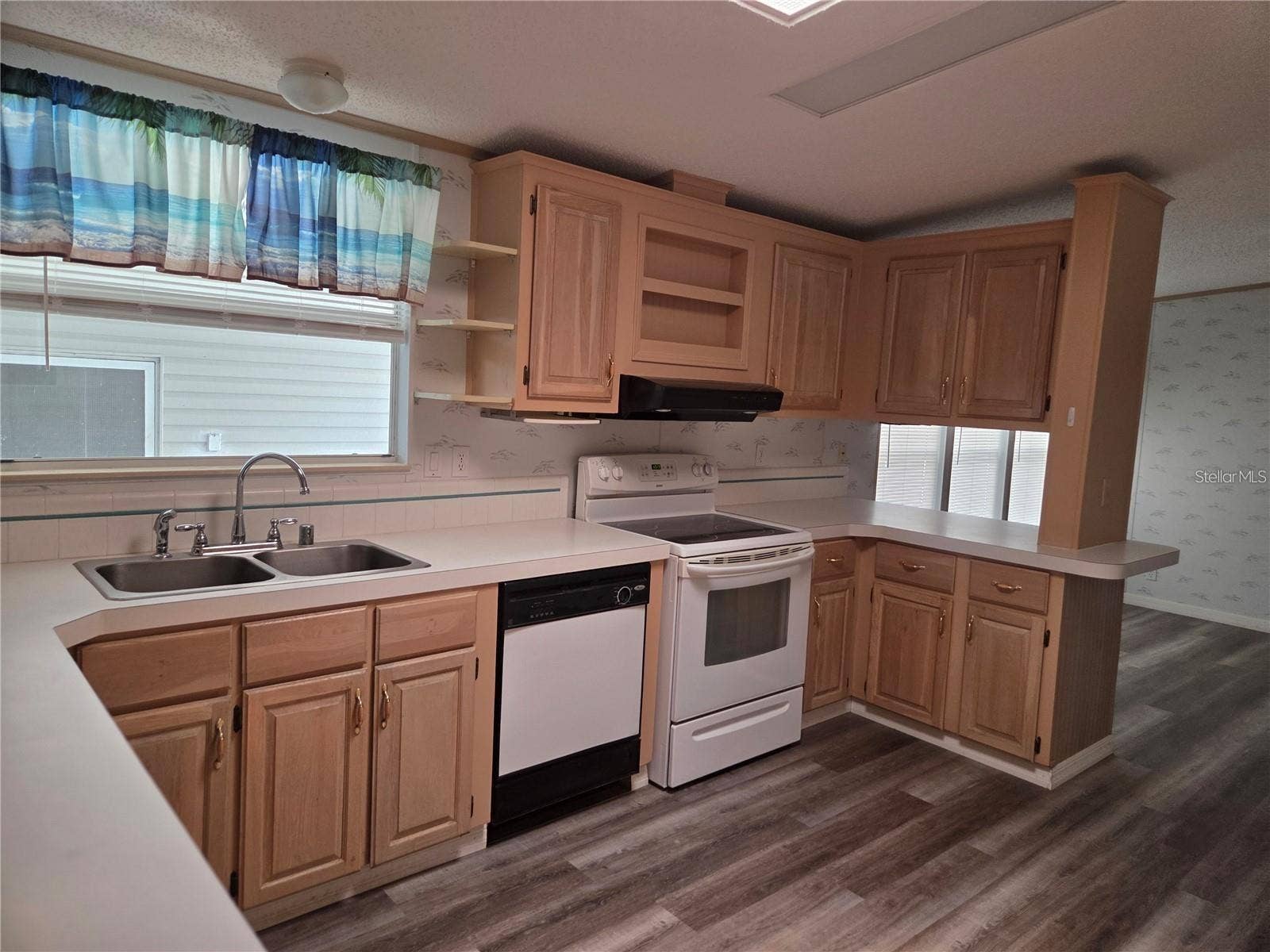 3224 MANATEE ROAD, Tavares, FL 32778 3224 MANATEE ROAD, Tavares, FL 32778