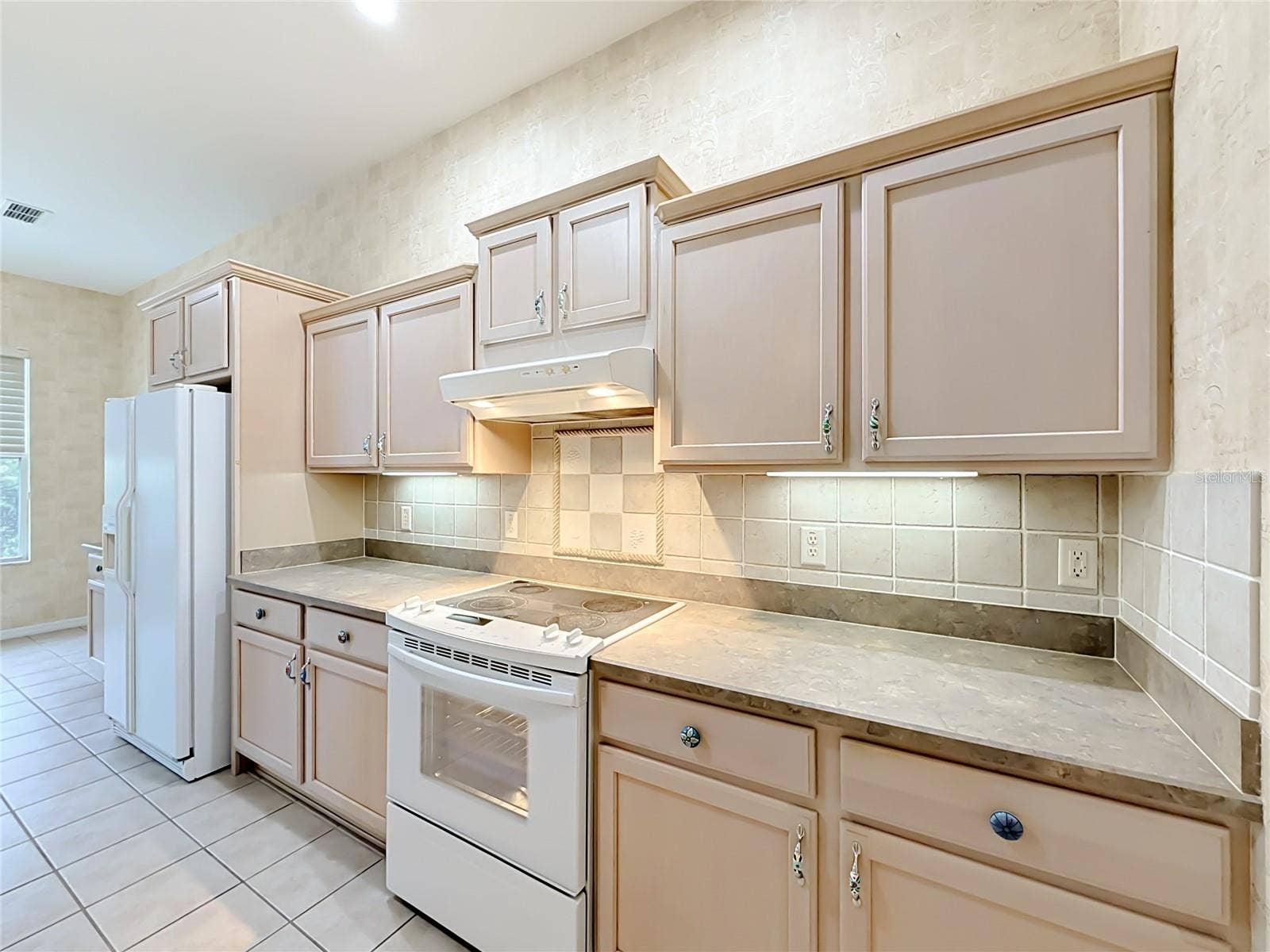 Tall ceilings throughout