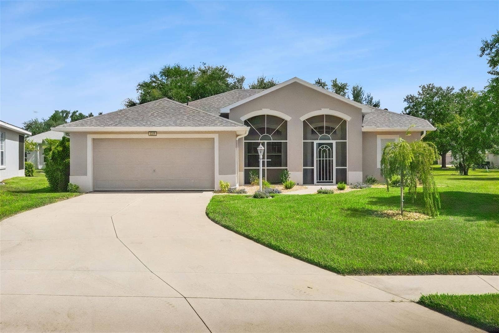 5325 FANTASY WAY, Leesburg, FL 34748 Front Of Home/Driveway