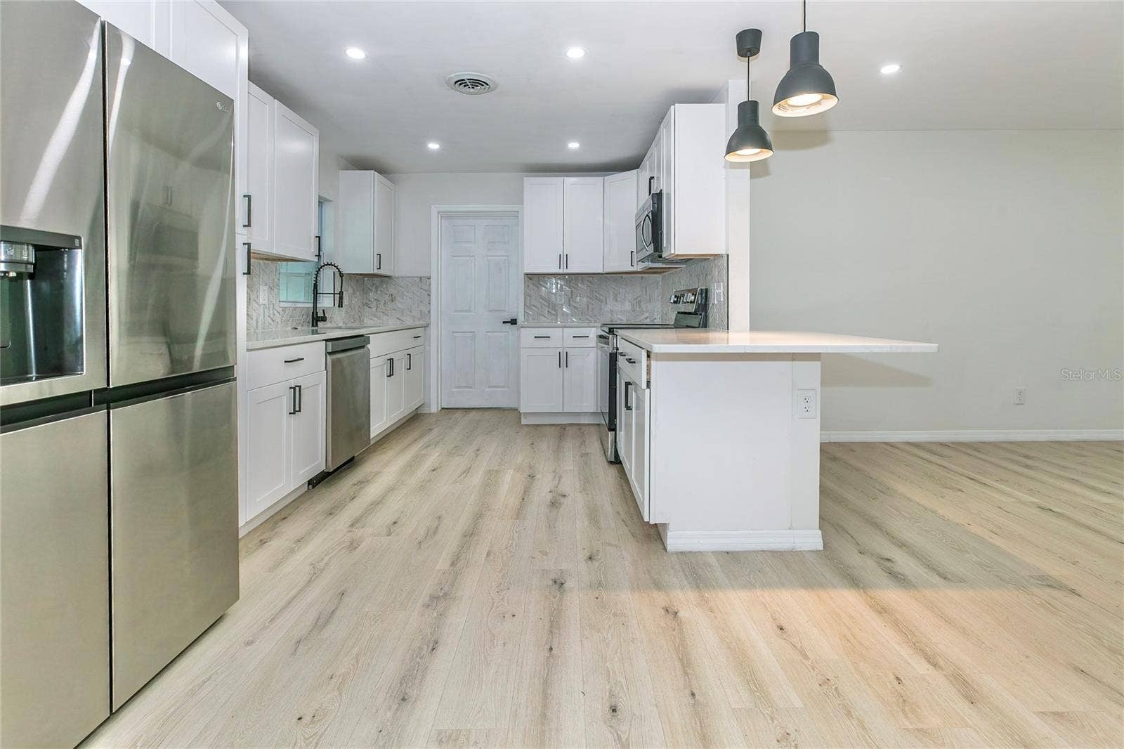 1842 PURITAN AVENUE, Winter Park, FL 32792 kitchen