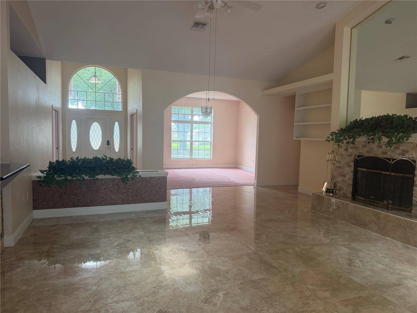 1760 LAKE TERRACE DR, Eustis, FL 32726 Family room