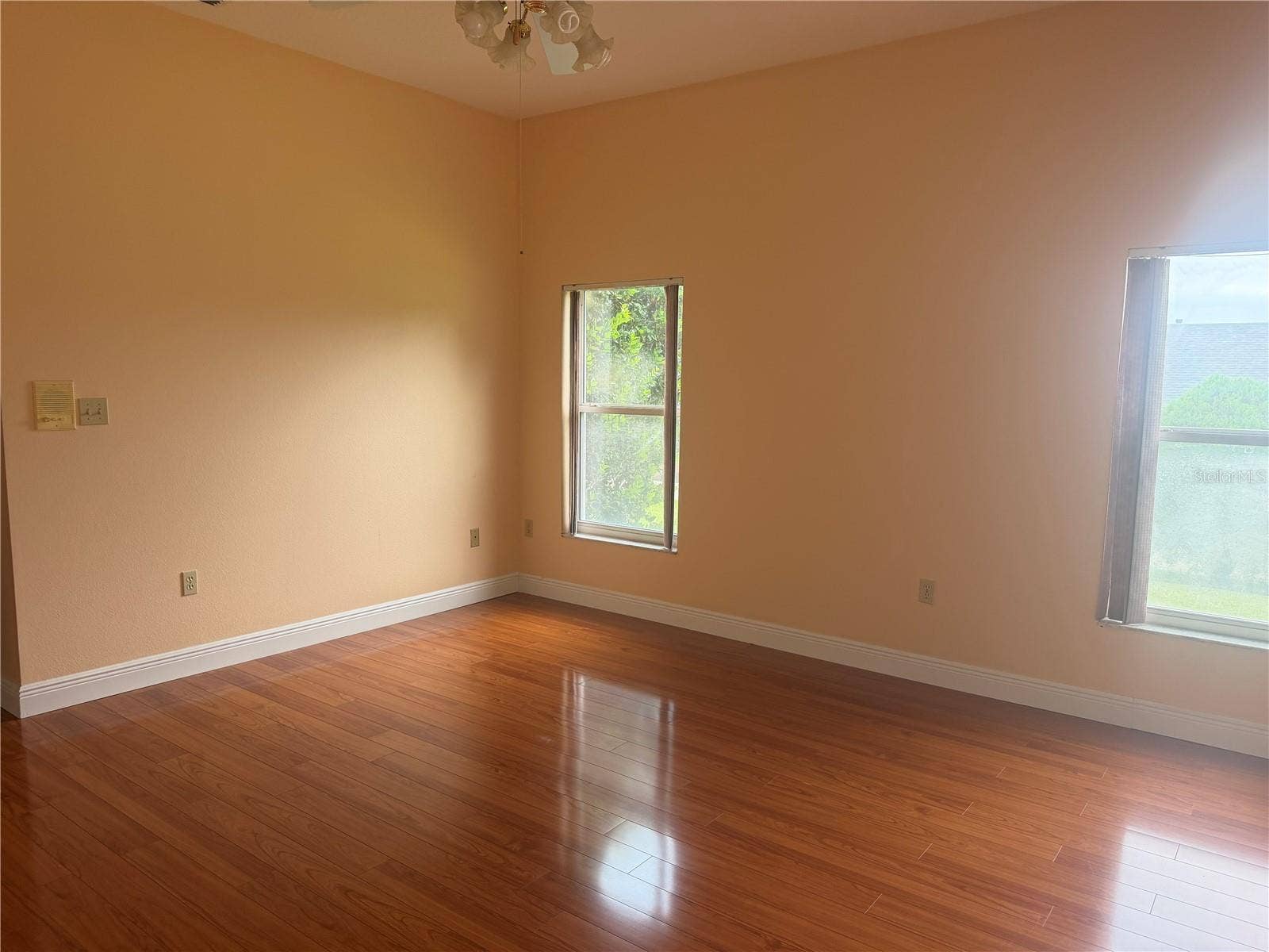 1760 LAKE TERRACE DR, Eustis, FL 32726 master room