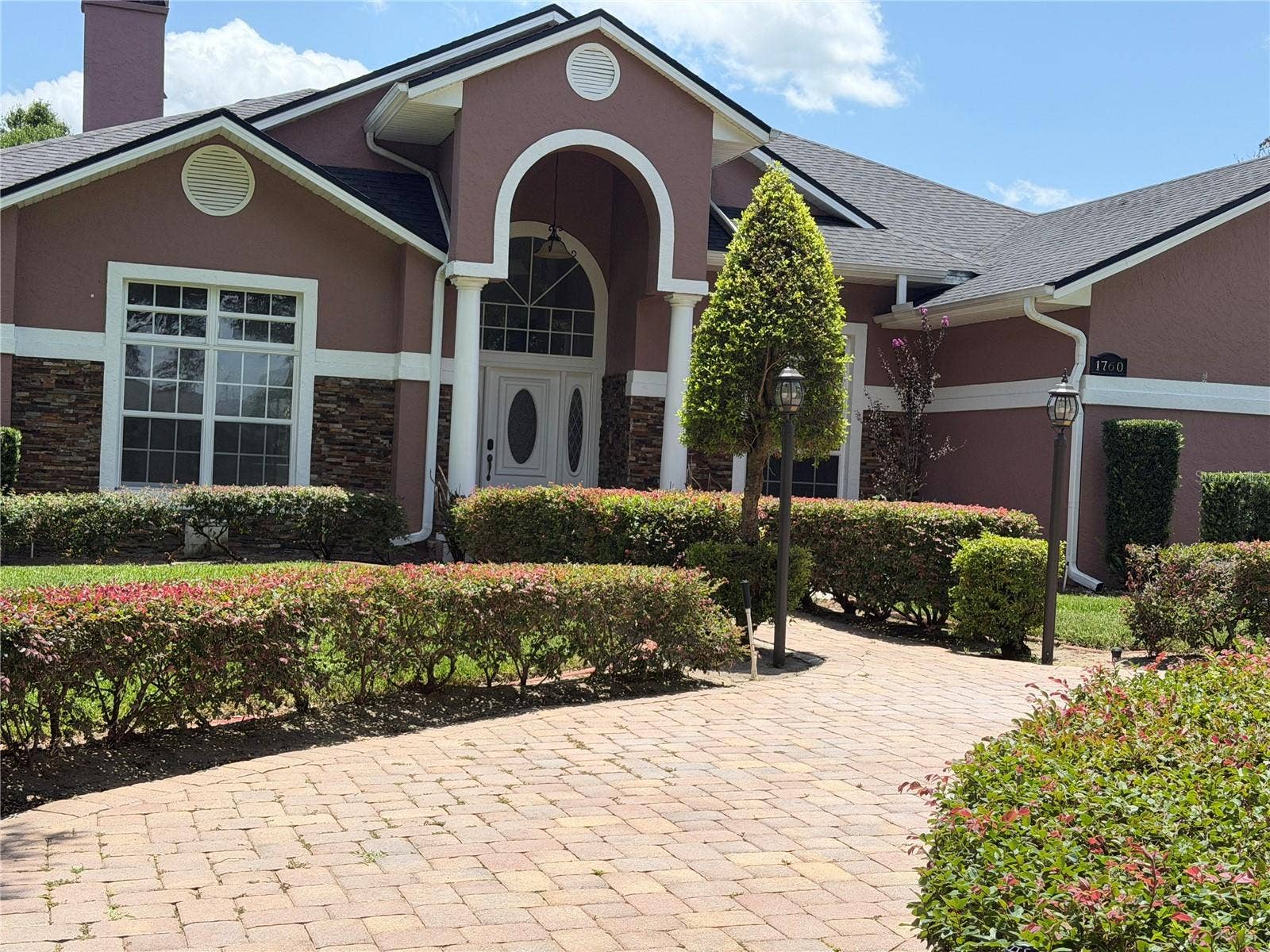 1760 LAKE TERRACE DR, Eustis, FL 32726 front