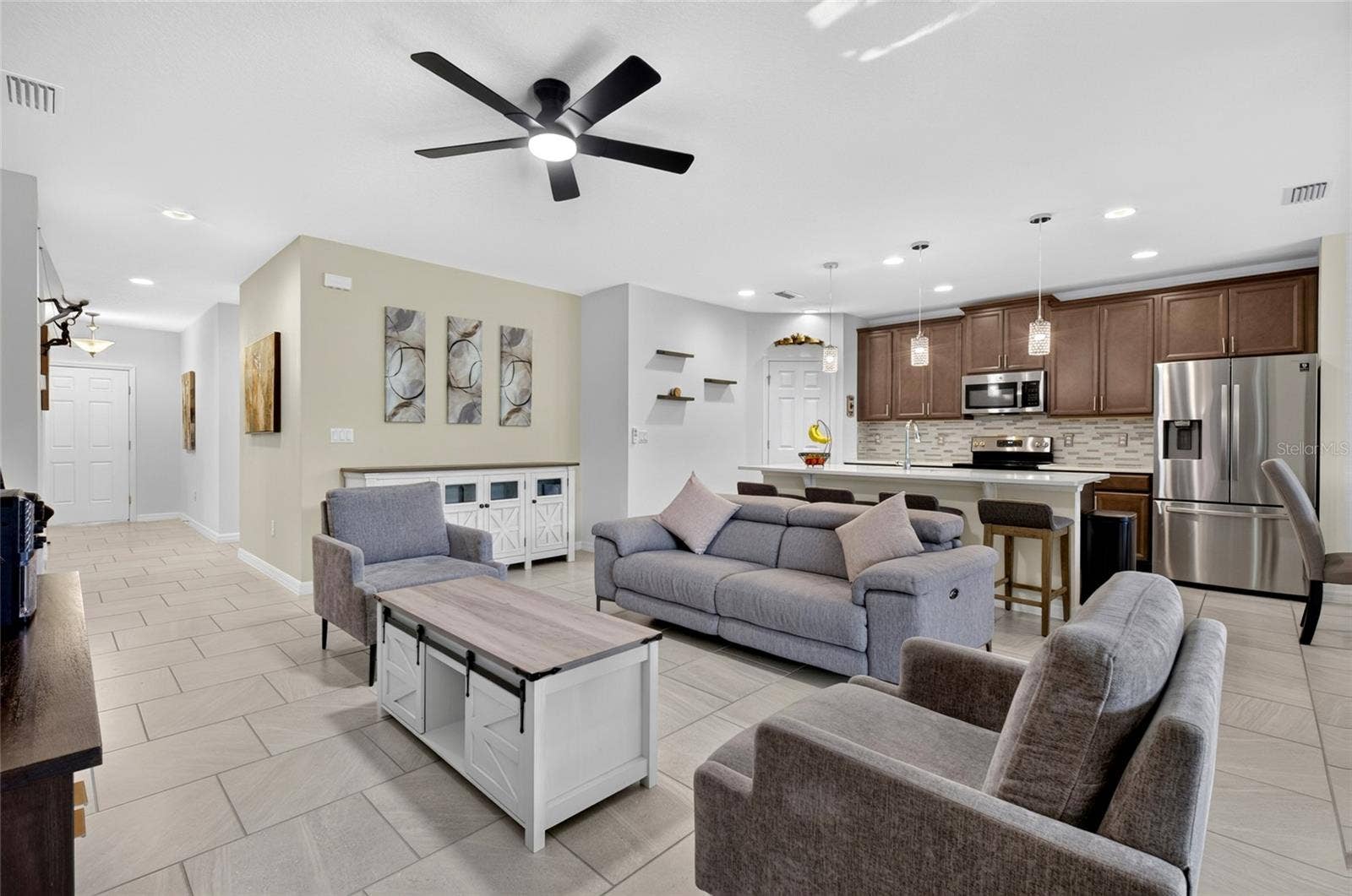 1181 STRATTON AVENUE, Groveland, FL 34736